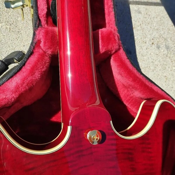 Guitarra Ibanez EKM100-WRD Eric Krasno Signature Series Semi-Hollow Electric Guitar Wine Red