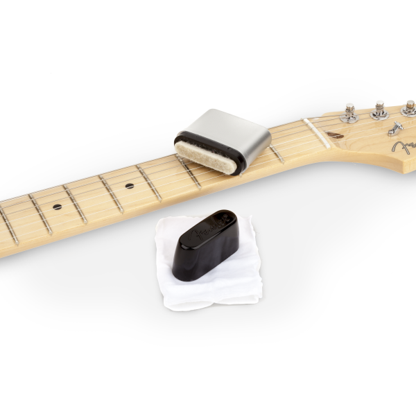 Limpiacuerdas Fender Speed Slick Guitar String Cleaner Black/Silver