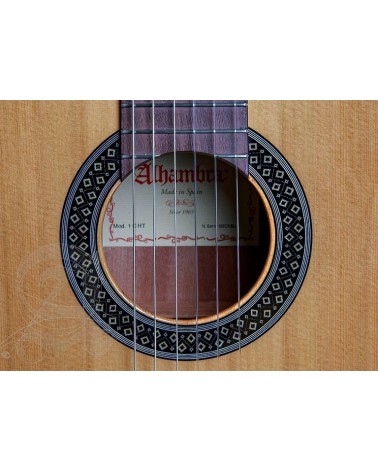 Guitarra Clásica Alhambra 1C HT 1/2 Hybrid Terra Con Funda 9730 10 mm