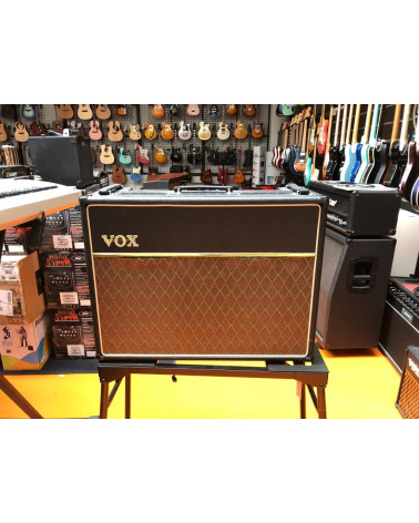 Amplificador De Guitarra Vox AC30CC2